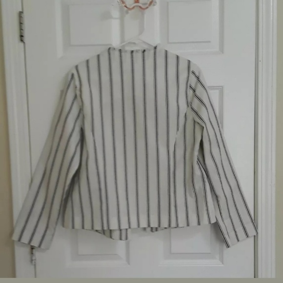 Drew Stripe Linen and Cotton Buttonless Blazer - Picture 2 of 8
